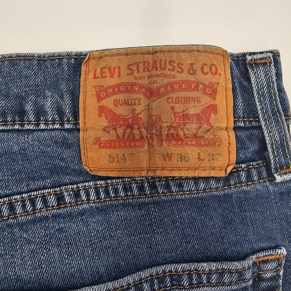 Levi's 514 Straight Fit Men's‎ Jeans Blue Denim W36 L32 Medium Wash Frayed Hem - Picture 3 of 6